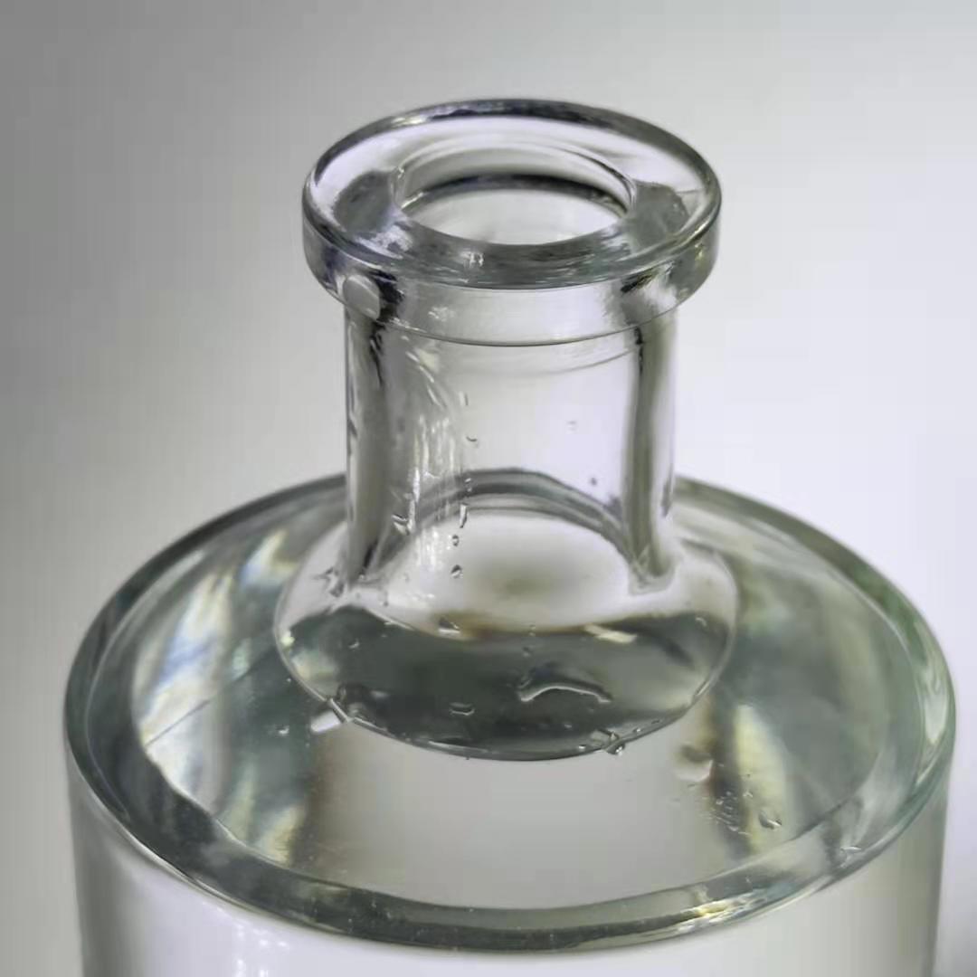 Shandong Jingbo custom 750ml liquor empty glass bottle for whiskey vodka gin