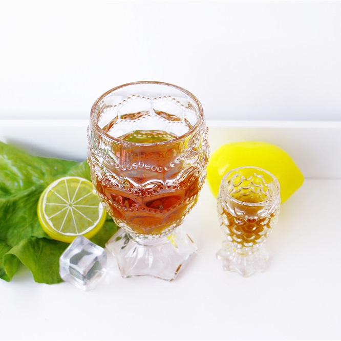 Short foot glass shot sculpture elegant glass bottle for wine liquor