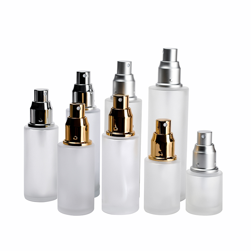 Skin care lotion toner 30ml 50ml 60ml 100ml 120ml flat shoulder frosted clear glass spray bottle with aluminum pump sprayer