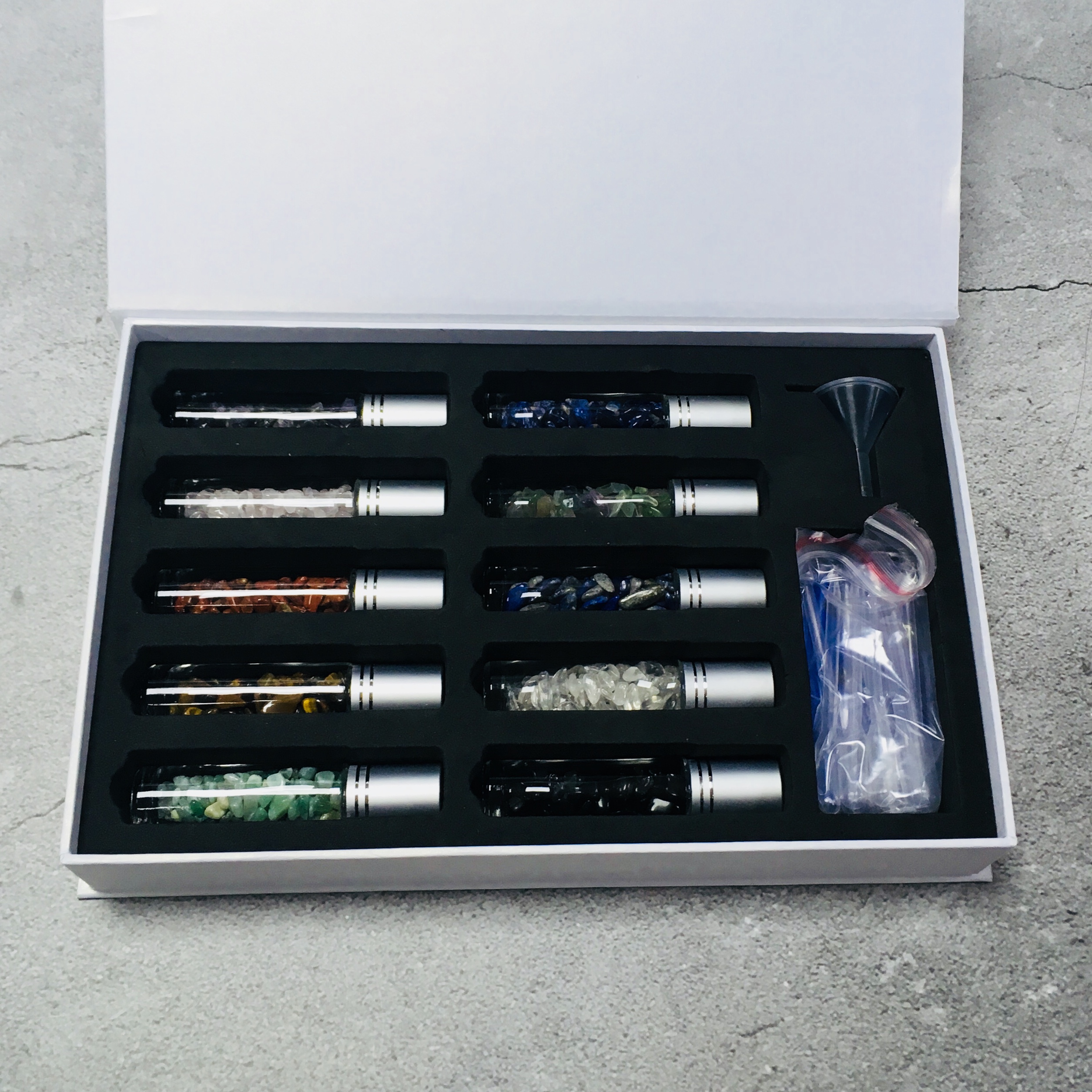 Skincare Accessories Natural Crystal Semi-Precious Gemstone Essential Oil Roller Bottles