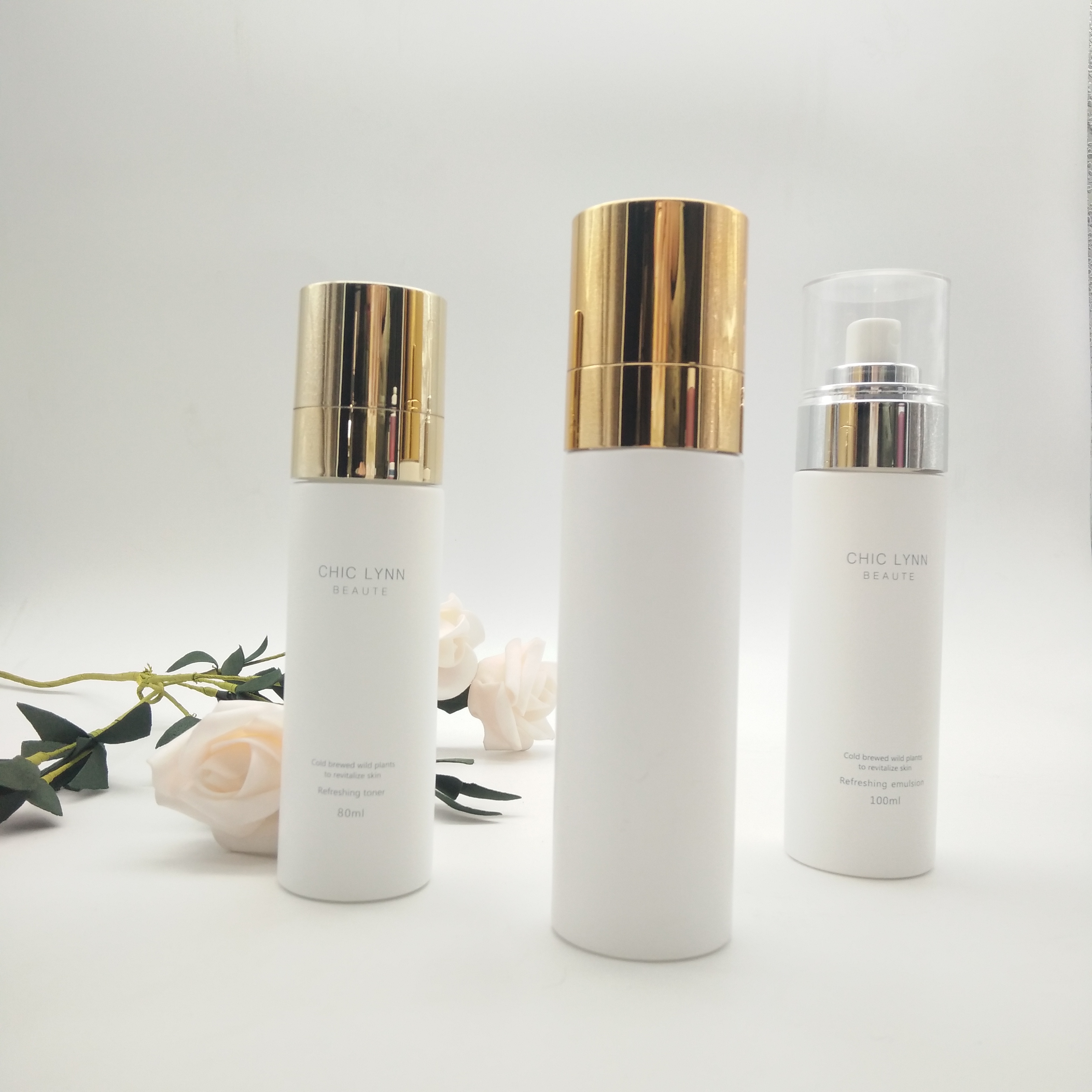 Skincare cosmetic packaging glass lotion bottle and cream jar with bamboo lid