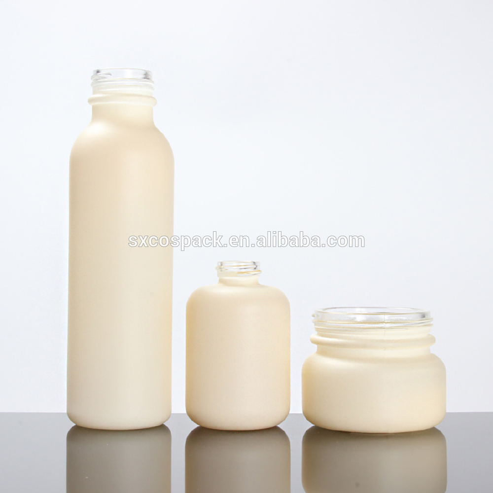 Skincare packaging 50ml 110ml 150ml glass cosmetic bottle, glass bottle pump with white and bamboo grain lid