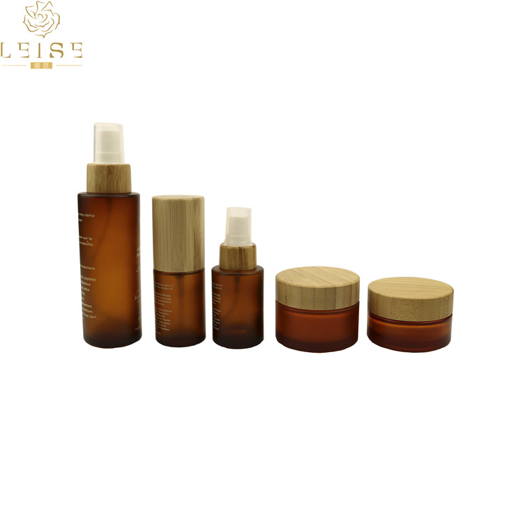 Skincare packaging 50ml 110ml 150ml glass cosmetic bottle, glass bottle pump with white and bamboo lid