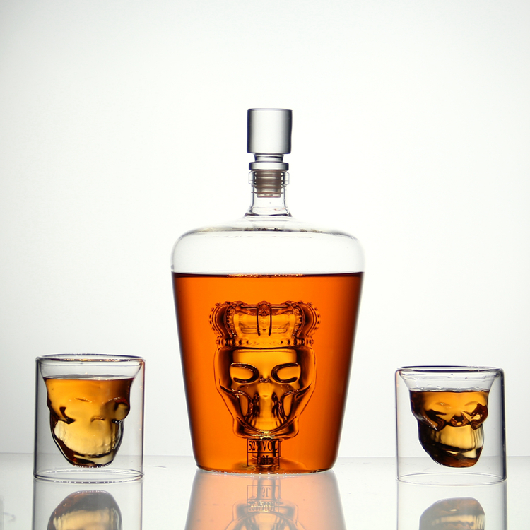 Skull Glass bottle liquor bottle for the vodka whiskey with glasses