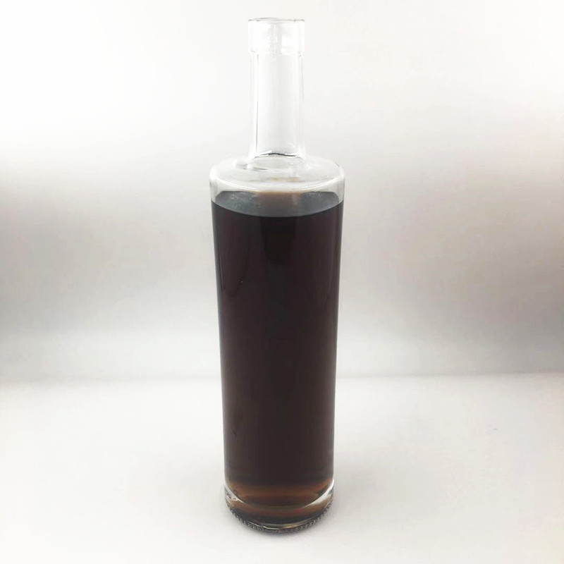Slim glass bottle empty round 70cl 700ml super flint tall glass bottle flat shoulder spirit glass bottle with long neck