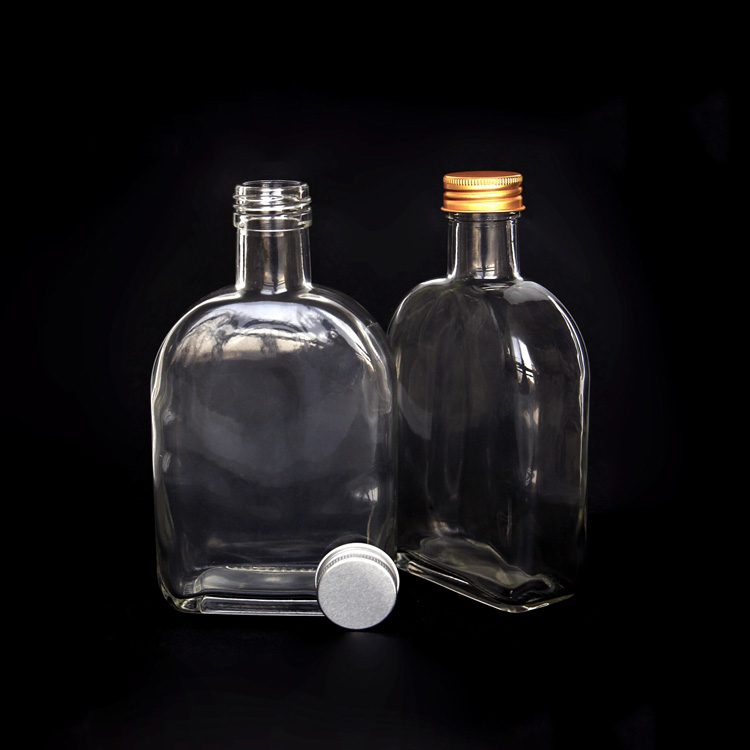 Small MOQ 100ml 200ml 250ml 300ml Flat Hip Flask Glass Bottle For Beverage Cold Brew Coffee With Screw Lid