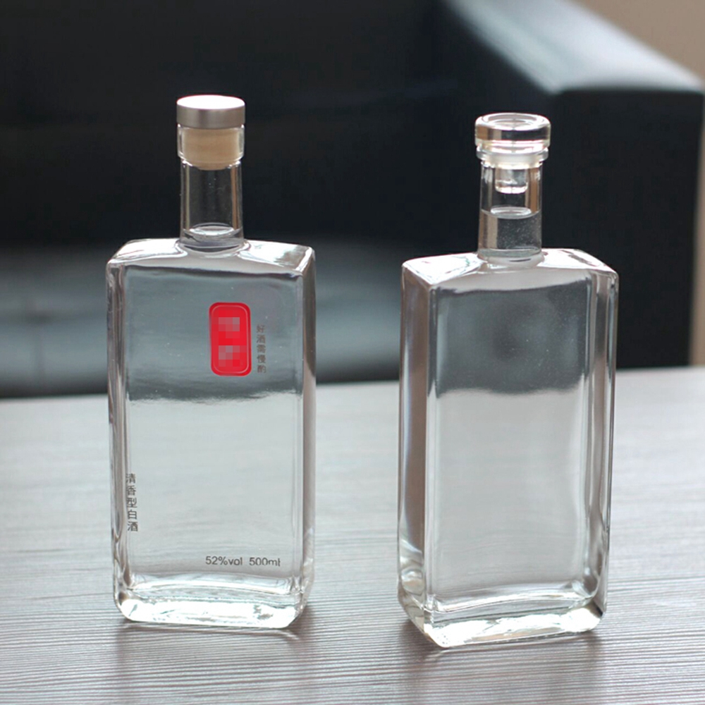 Small mini glass square flat glass bottle 100ml 200ml 300ml custom logo empty luxury spirit bottle alcohol