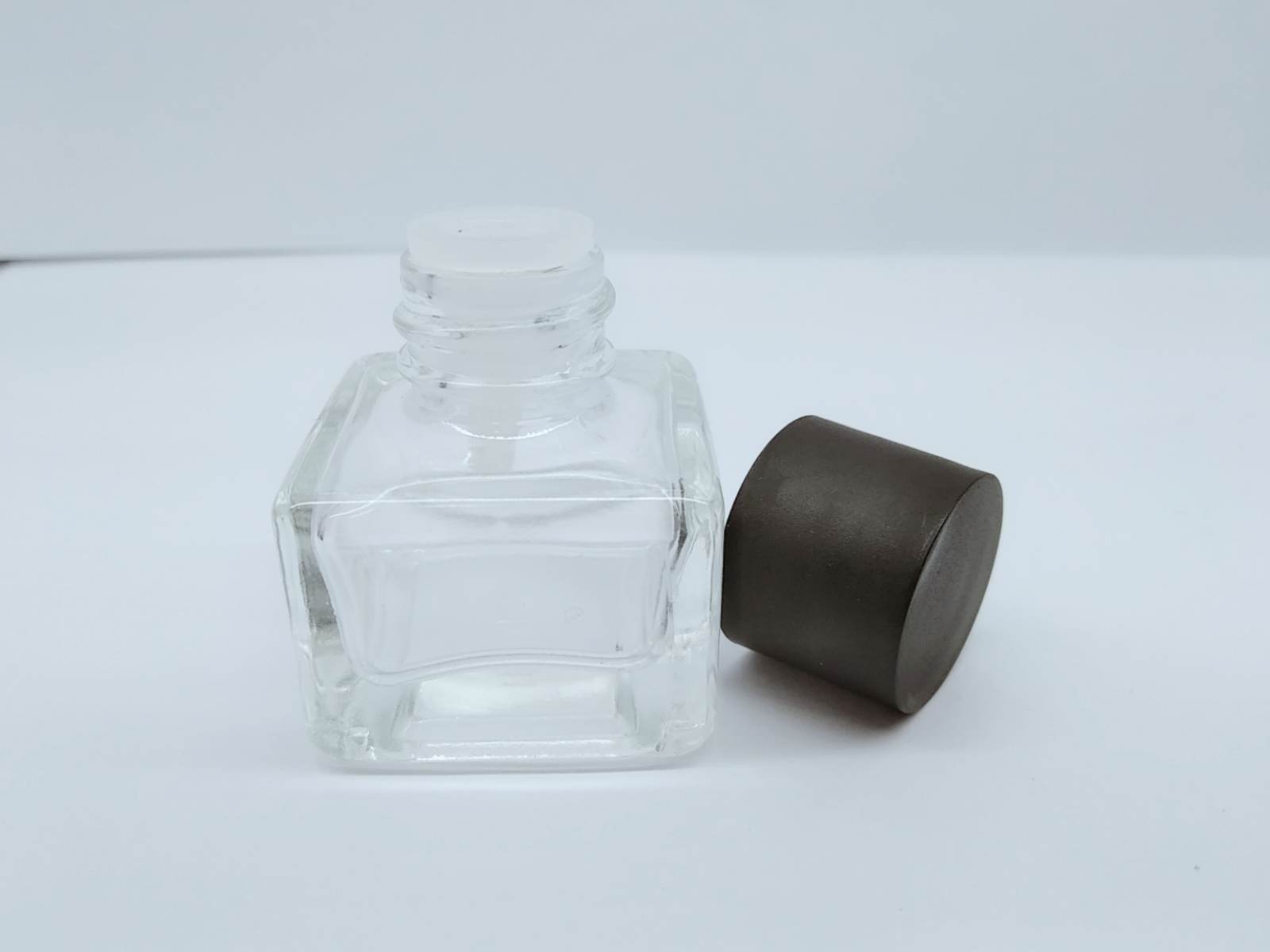 Small square private perfume glass bottle for 5ml