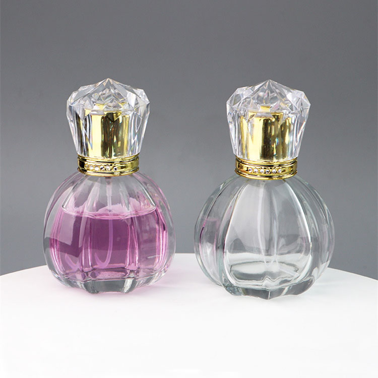 Special Hot Selling Beautiful 60ml Press Luxury spray gass perfume bottle with acrylic lid for fragrance