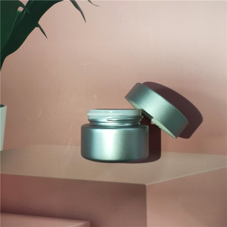 Spot 100g white porcelain cream bottle ceramic jar 100g cosmetic packaging material White porcelain cosmetic containers