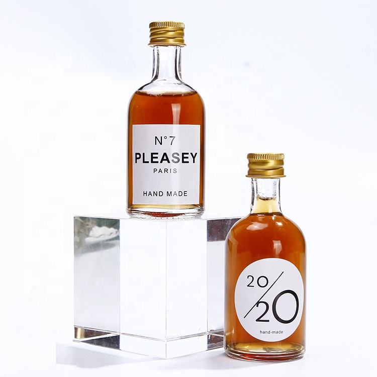 Spot Wholesale 50ml Transparent Mini Spirit Liquor Glass Bottle For Whisky Rum
