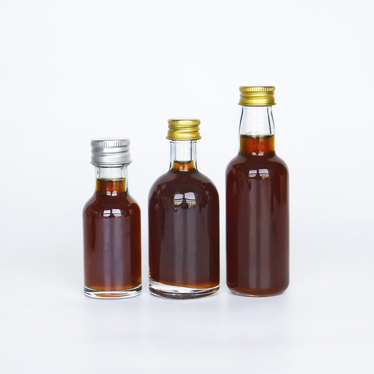 Spot Wholesale High-grade 30ml 50ml100ml Transparent Mini Spirit Liquor Glass Bottle For Whisky Rum