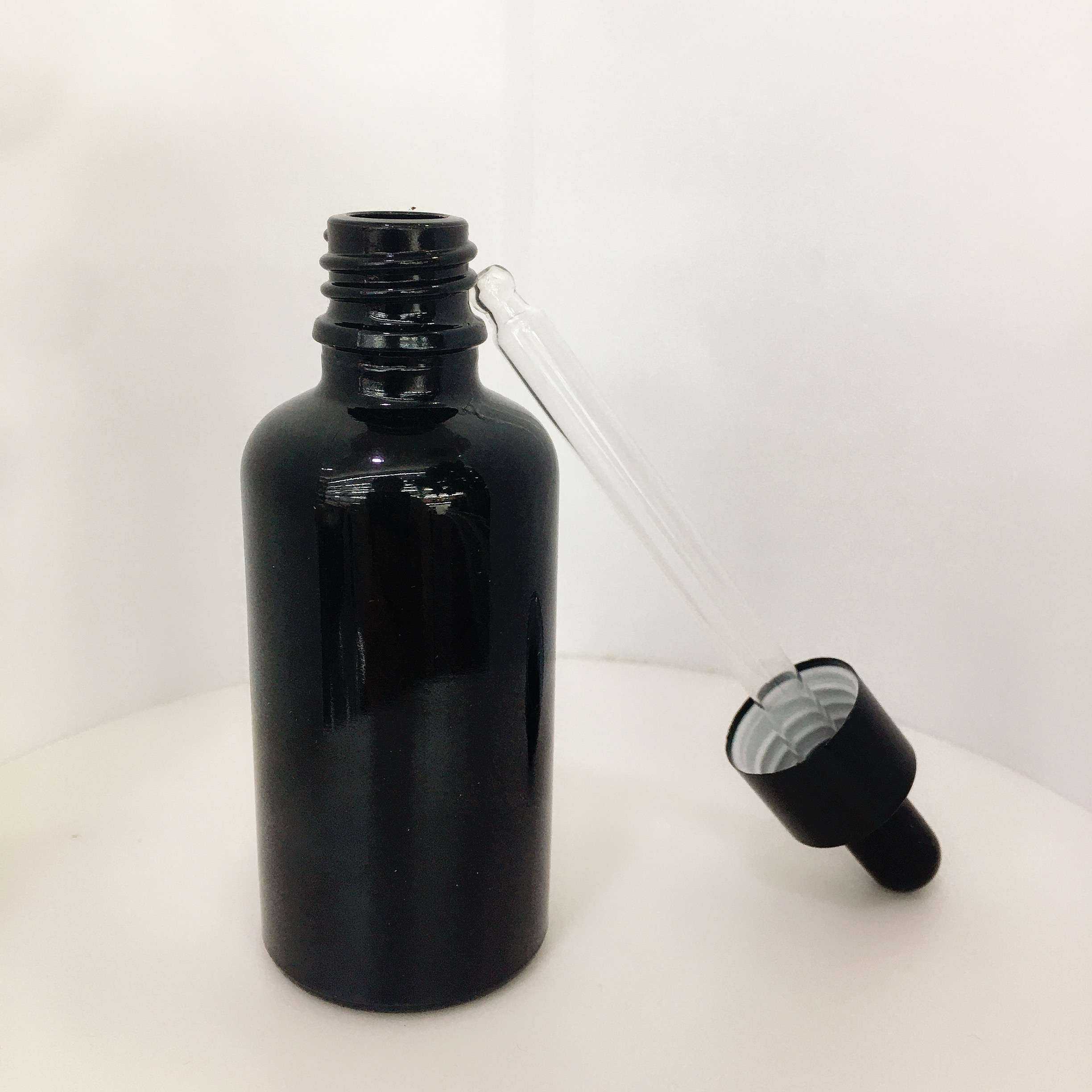 Spot black 50 ml rubber dropper essential oil bottle