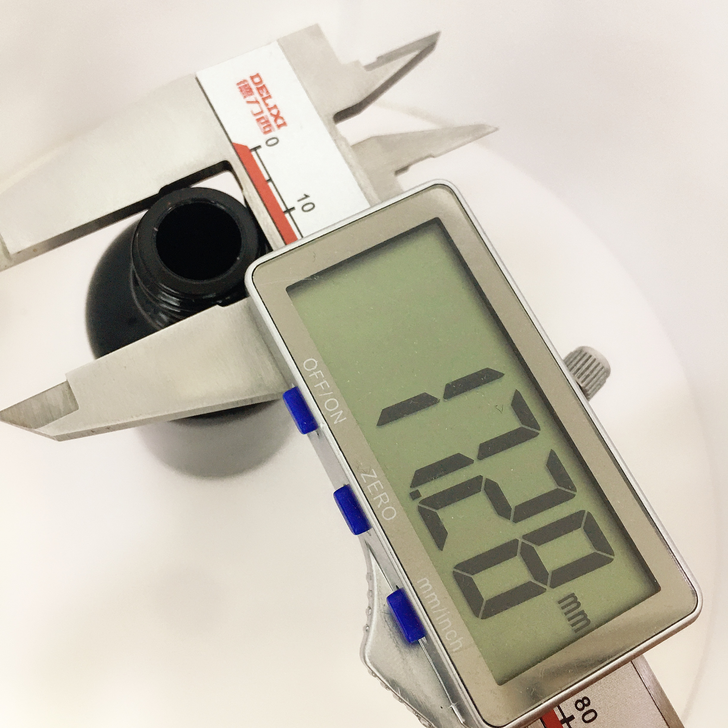 Spot black 50 ml rubber dropper essential oil bottle