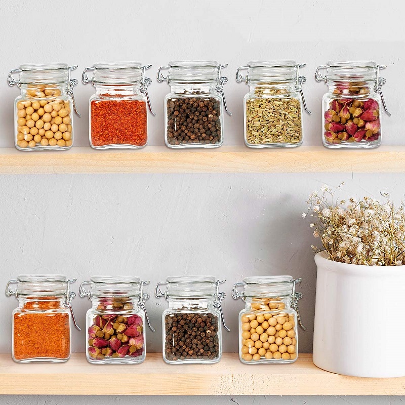 Square 110ml 4oz Chinese Spice Seasoning Glass Jar with Clip Lid for Herbs Condiments Packing