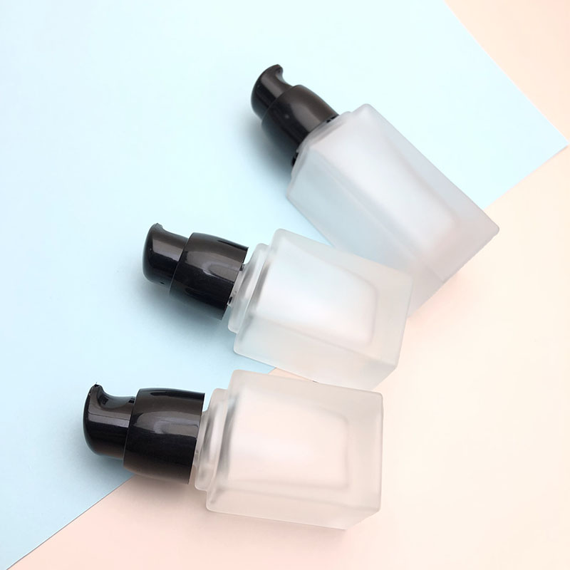 Square 15ml 30ml glass bottle foundation lotion glass bottle glass cream pump bottle