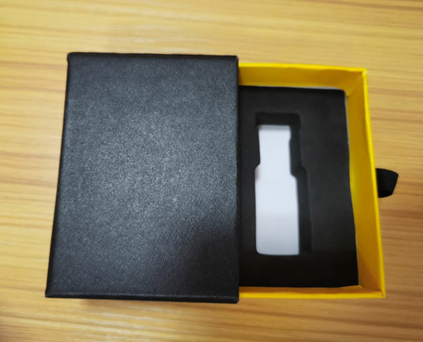 Square 3ml 6ml 12ml glass perfume bottle with packing box