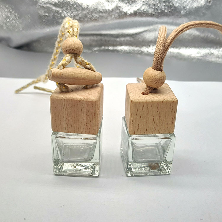 Square 6ml frosted small hanging car perfume bottle with wooden cap
