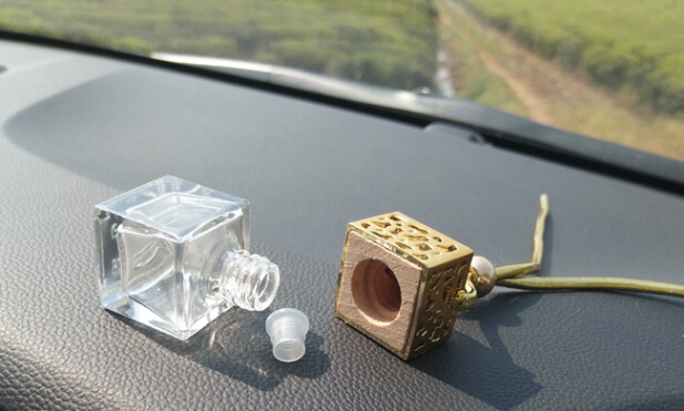 Square 8ml Clear Empty Car Hanging Fragrance Perfume Glass Bottle with Metal Cap for Car Diffuser Use