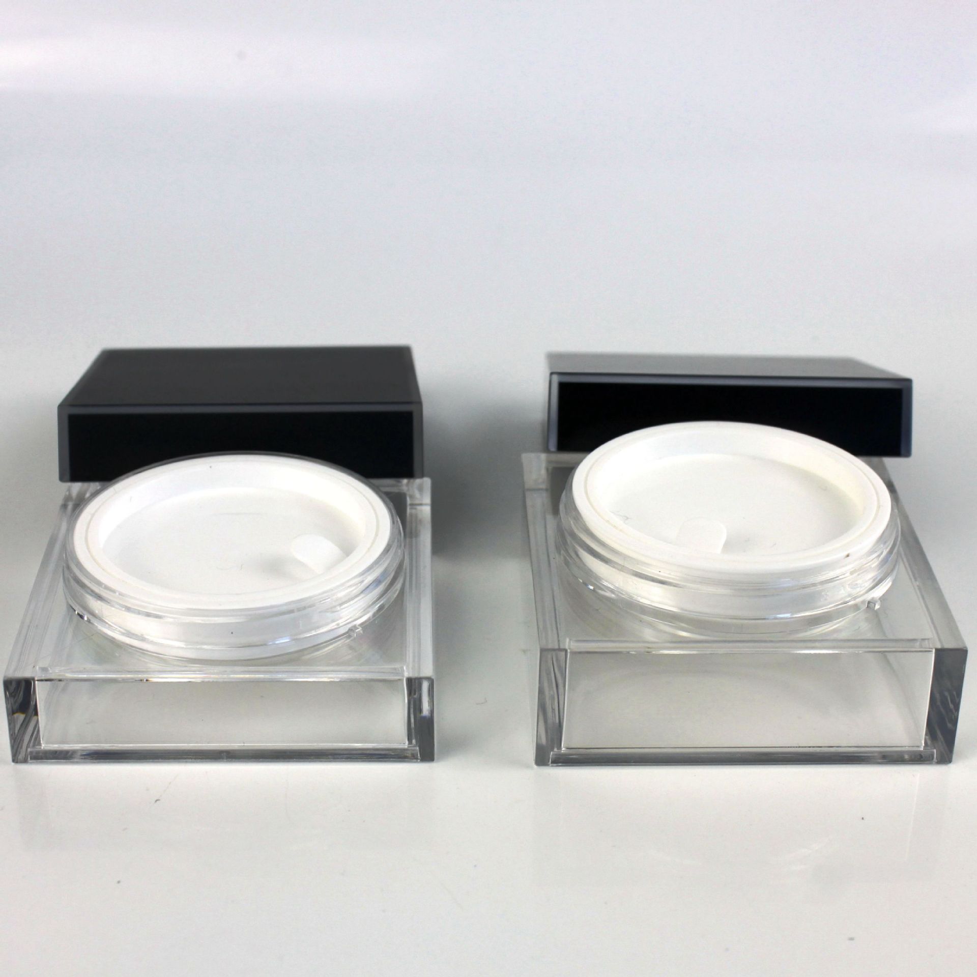 Square Clear Plastic Cosmetic Loose Powder Jar with Sifter for Loose Powder