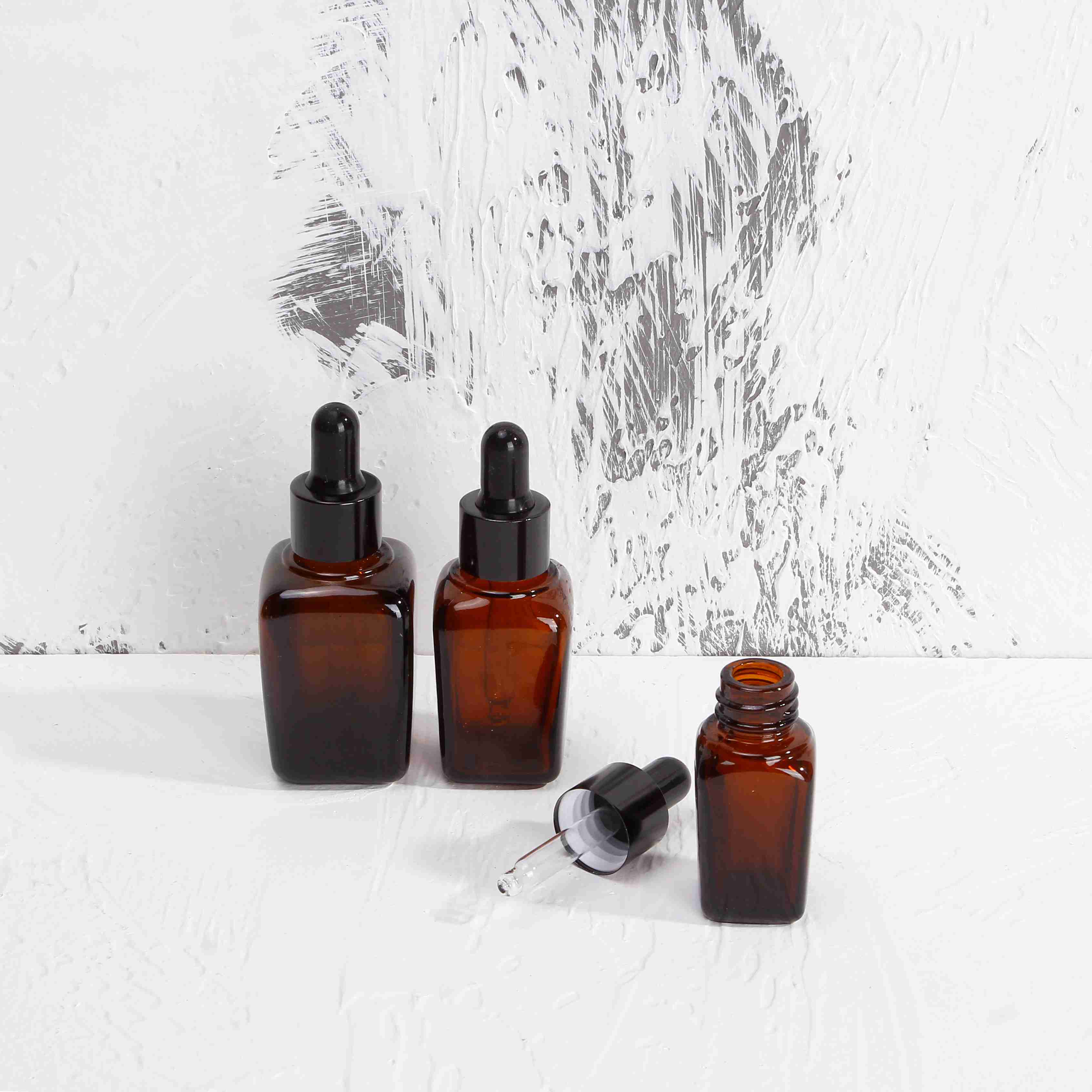 Square Essential Oil Bottle with Dropper Colored Amber Glass Bottle with Glass Dropper