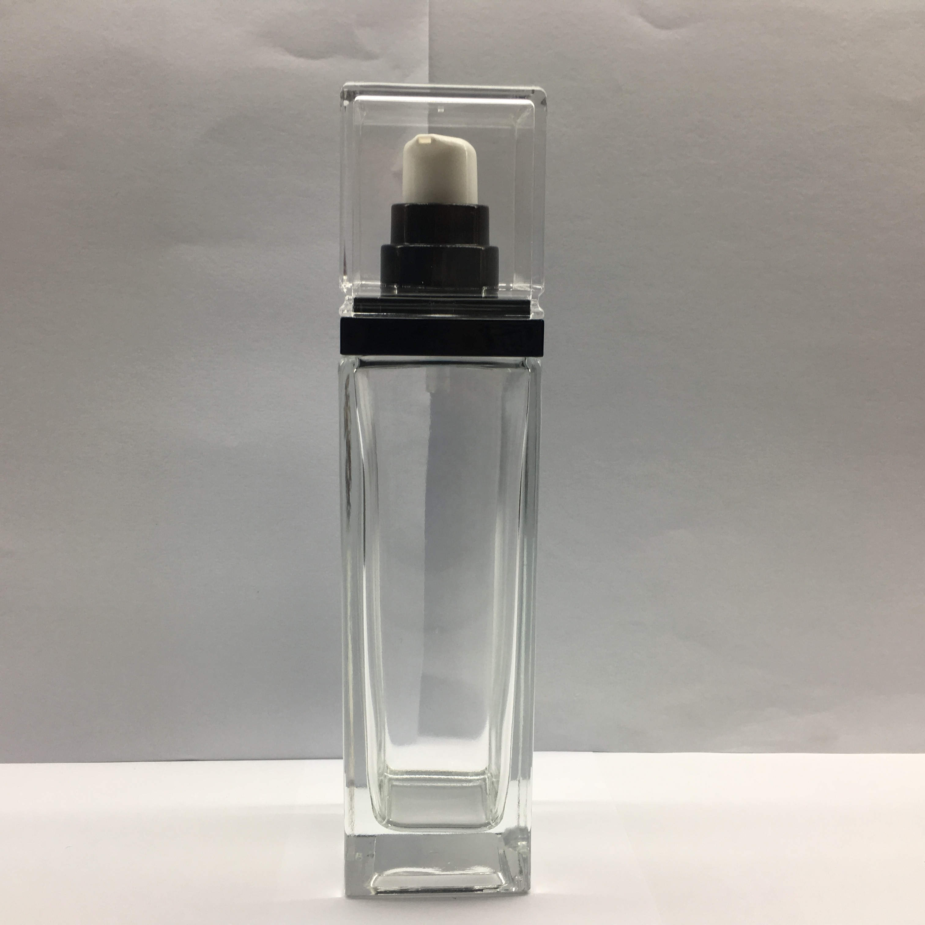 Square Glass Cosmetic Bottles Set Cream jars and Lotion Bottles with Pump or Cap