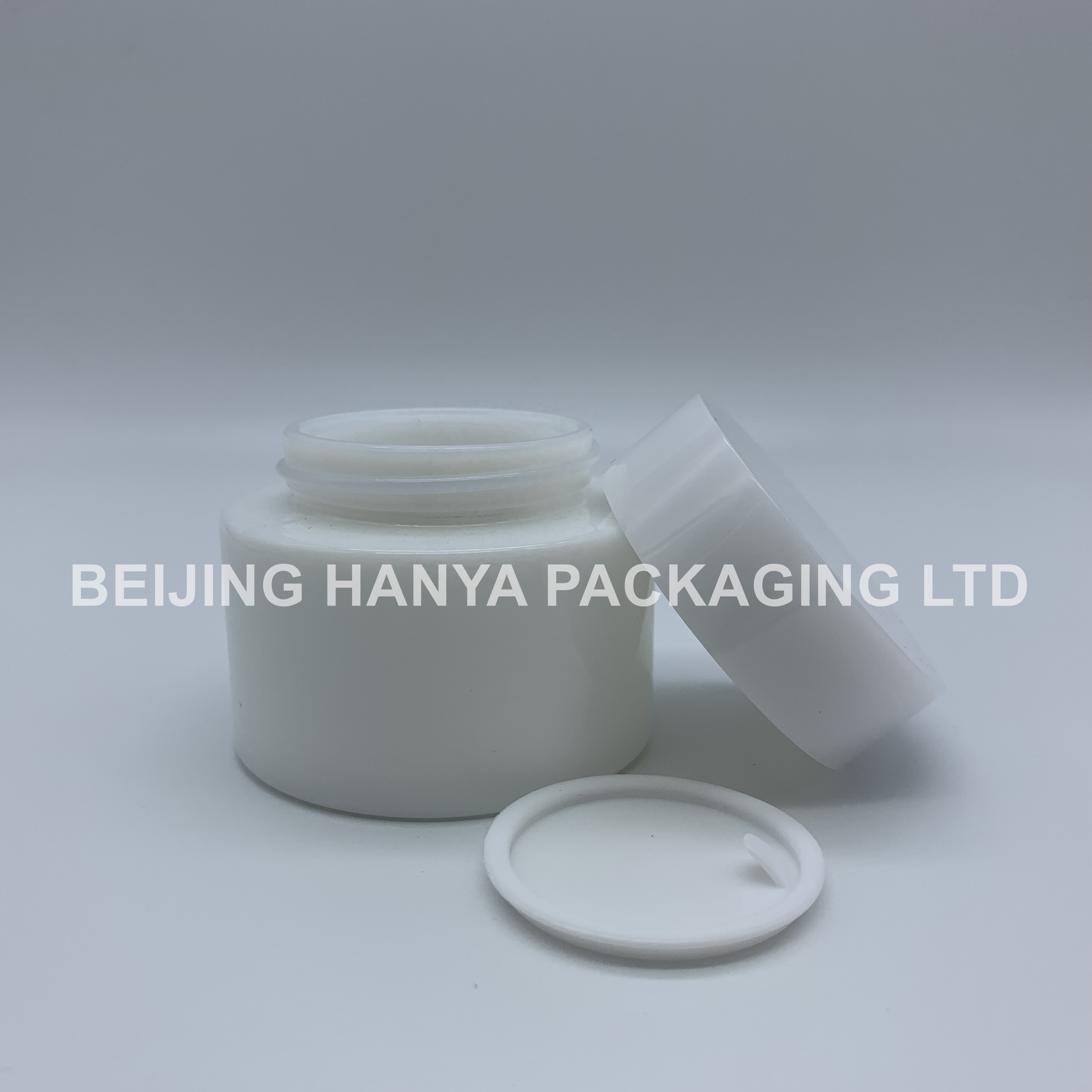 Square Luxury Cosmetic Glass Jar 200ml Hot Selling in USA