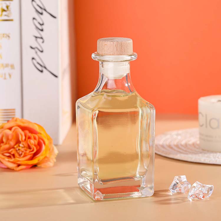 Square Shape Heavy Base Glass Mini Spirits Glass Whisky Bottle Glass BBQ Sauce Bottle With Wood Cork
