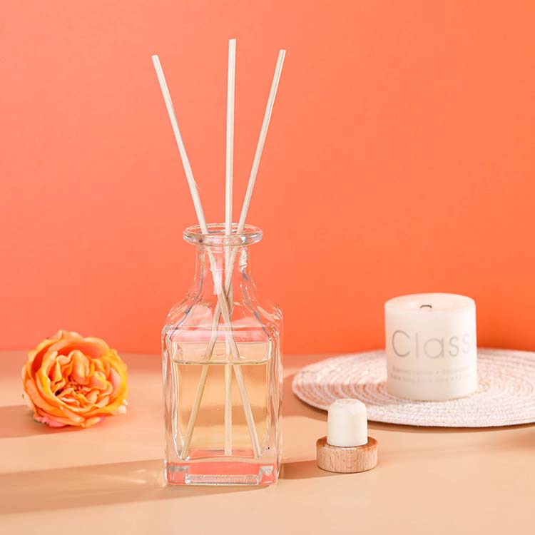 Square Shape Heavy Base Glass Mini Spirits Glass Whisky Bottle Glass BBQ Sauce Bottle With Wood Cork