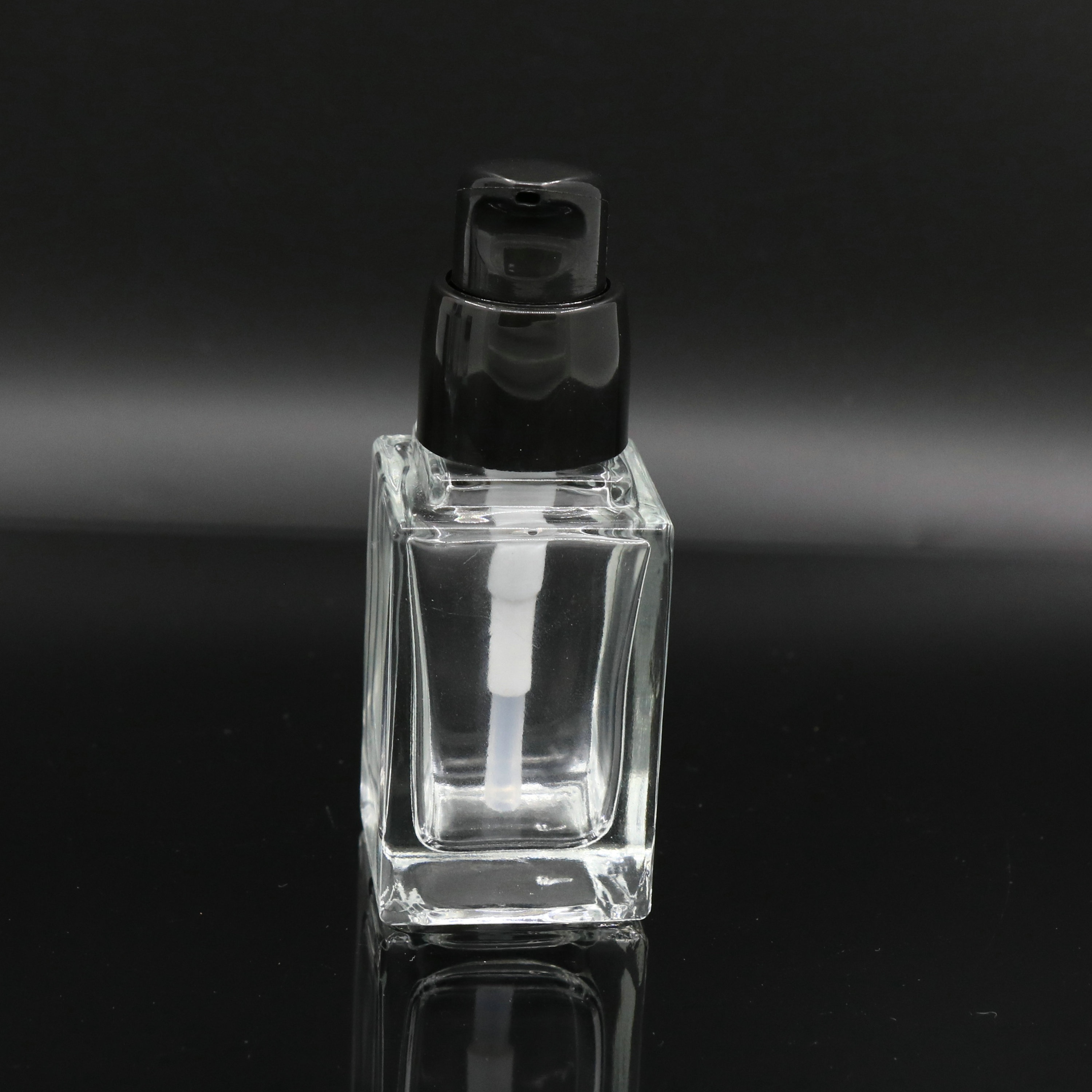 Square cosmetics empty liquid foundation makeup pump glass bottle 15ml 20ml for personal care