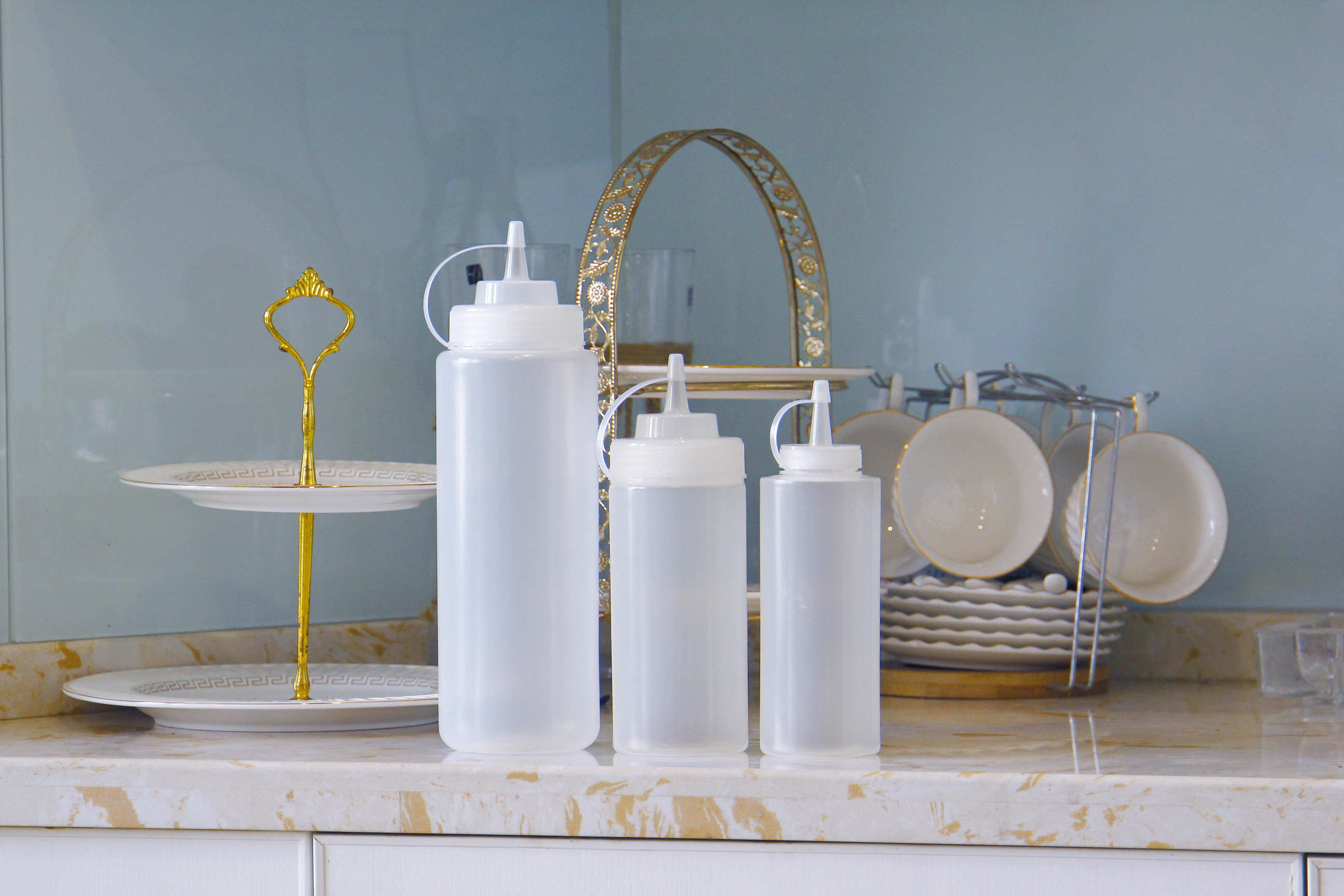 Squirt Squeeze Swizzle Bottle Multipurpose Plastic Storage Bottles & Jars Glass Screw Metal Lid Customized Logo Cover Acceptble