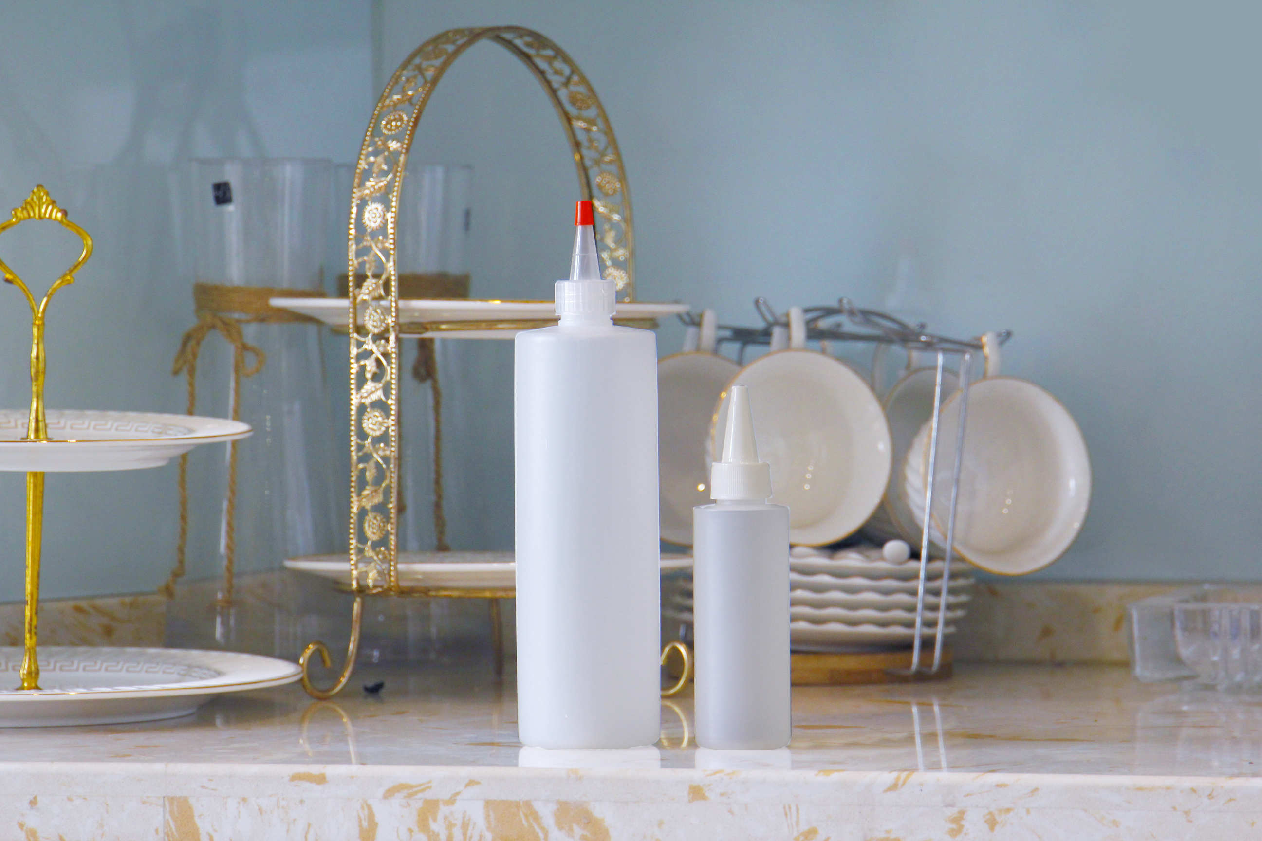 Squirt Squeeze Swizzle Bottle Multipurpose Plastic Storage Bottles & Jars Glass Screw Metal Lid Customized Logo Cover Acceptble