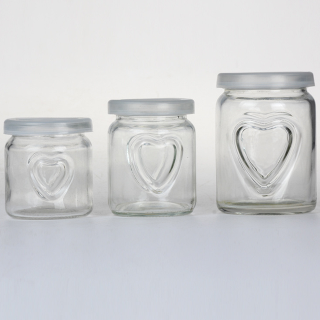 Stock 100ml 150ml 250ml heart shape pudding glass jar with plastic lid