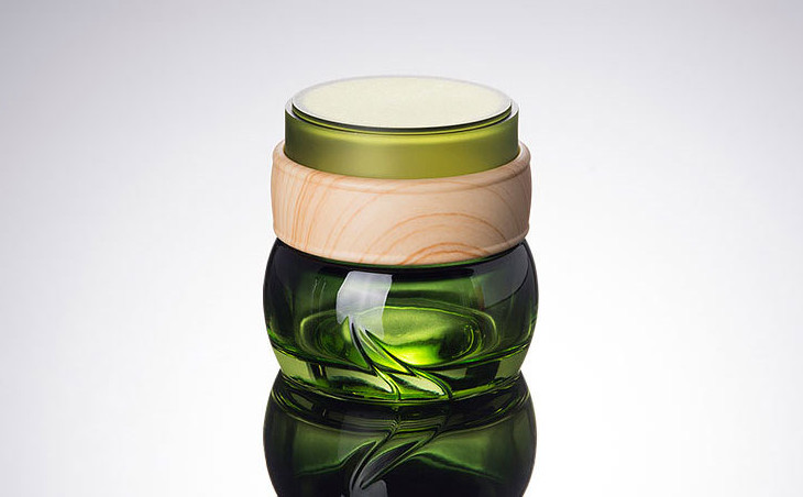 Stock Product luxury Empty cylinder 50g Green Glass Face Hand Cream Jar With Bamboo Lid Cosmetic Packaging Container