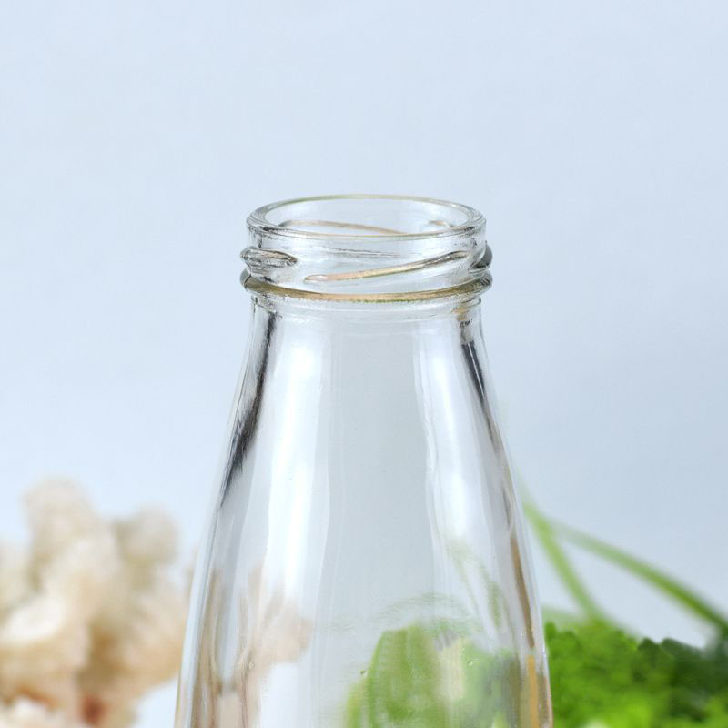 Stocked 250ml 300ml 500ml 1000ml food grade clear milk bottle empty milk glass bottle screw metal lid