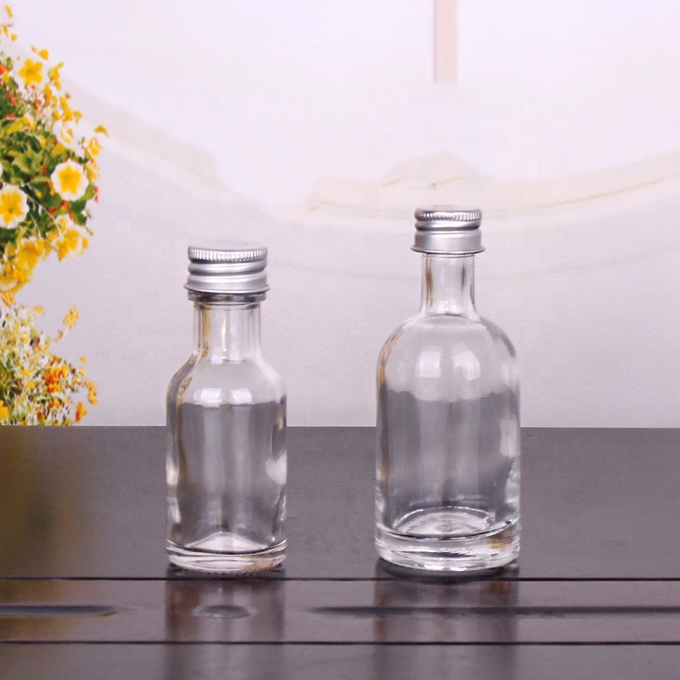 Stocked 30ml Sample Gift Bottle Mini Wine Liquor Bottle With Screw Lids