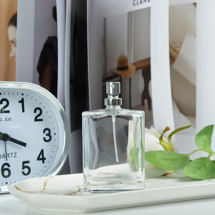 Style 50ml Unique Perfume Bottles with Sliver/plastic Pump The Fine Quality New Glass Cosmetic Package Plastic Screen Printing