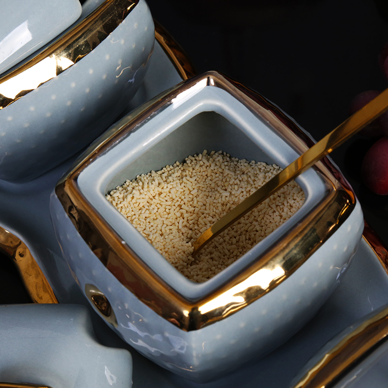 Superb Craftsmanship High Quality Angled Pots Kitchen Seasoning Box Spice Jar