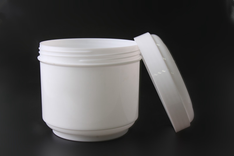 The new screw top cover packaging white cosmetic jar, cream bottle for body lotion