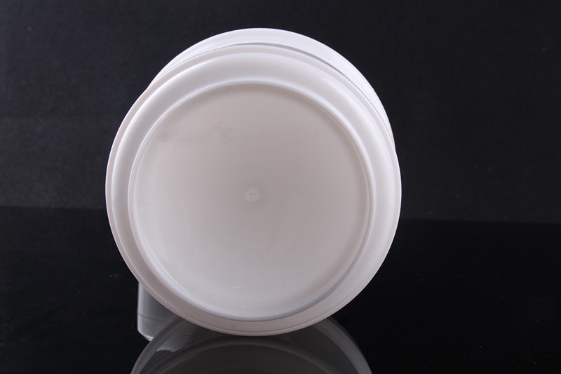 The new screw top cover packaging white cosmetic jar, cream bottle for body lotion