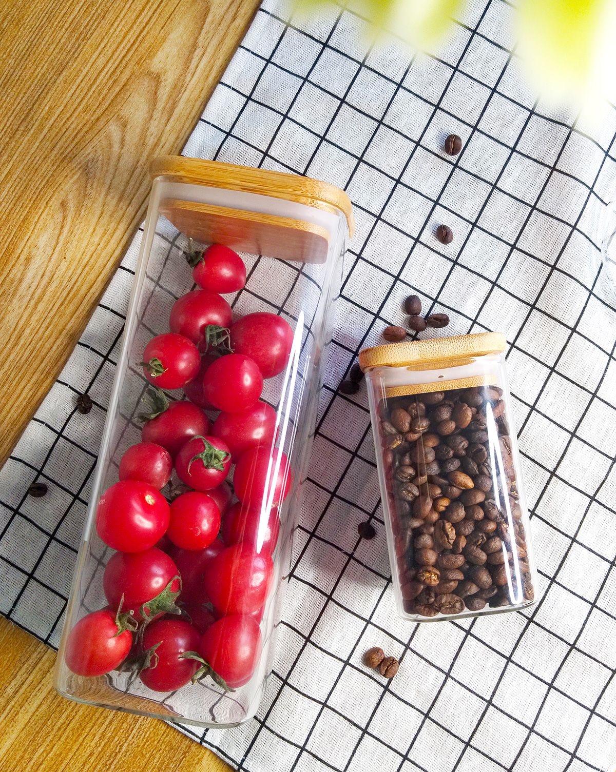 The square bamboo wood lid glass storage jar be used as a water cup