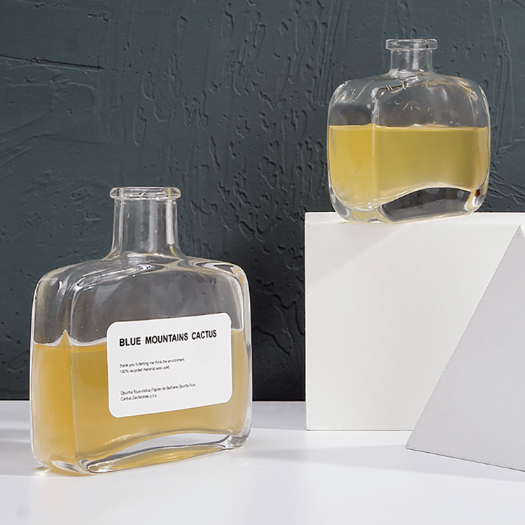 Thick 200ml 350ml Wide Rectangle Clear Reed Diffuser Bottle With Shiny Gold Wadded Cap Wooden Cork And Rattan Stick