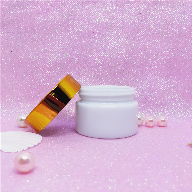 Top quality cosmetics packing porcelain cosmetic jar 20 ml with gold lid