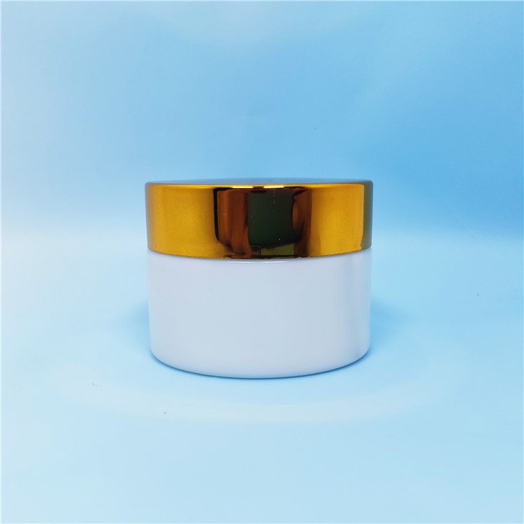 Top quality cosmetics packing porcelain cosmetic jar 20 ml with gold lid