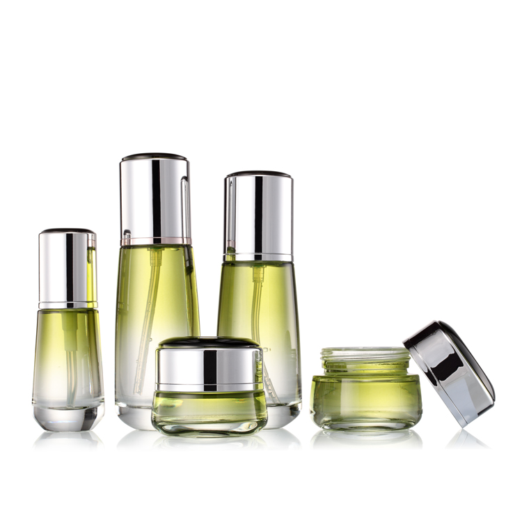 Top quality luxury cosmetic glass bottle set