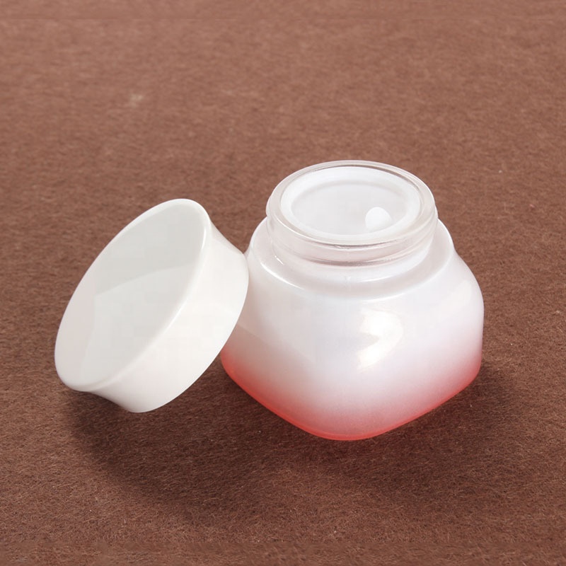 Top quality luxury pink cosmetic glass bottle set