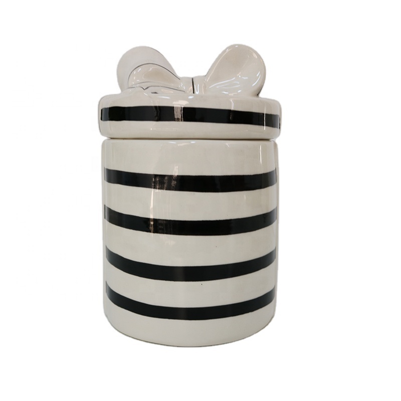 Top ranking custom handmade kawaii simple style black and white stripe ceramic jar kitchen ceramic craft home decor