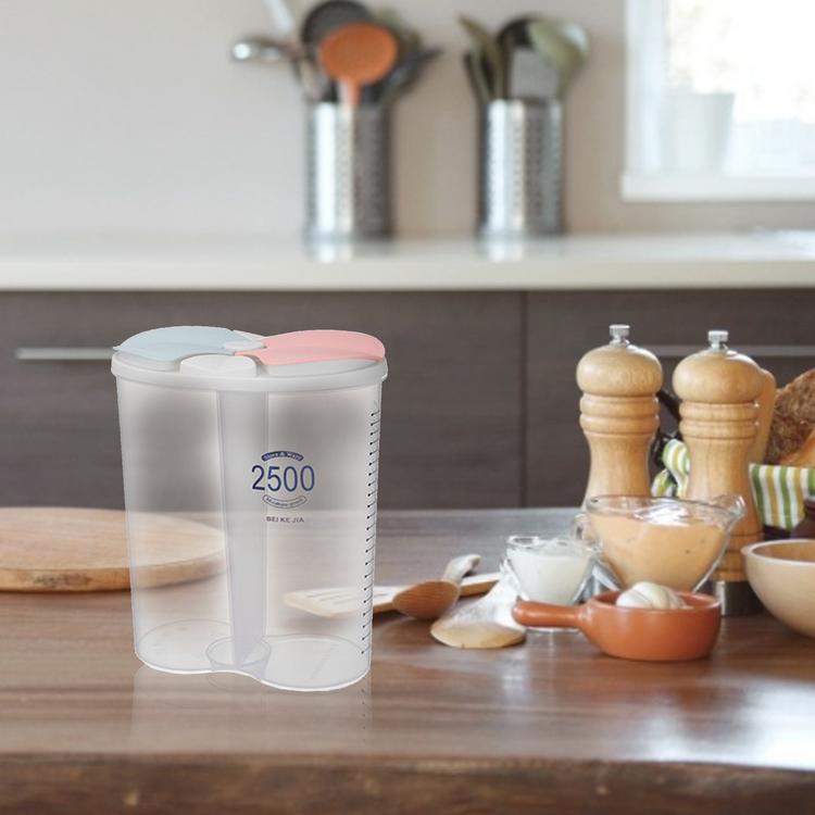 Transparent Sealed Can Dustproof Moisture-proof Jar sealed tank has a clear scale concave lines and the arc curve fits the palm