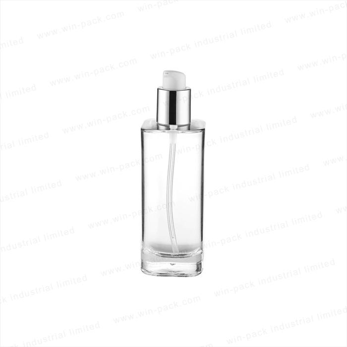 Transparent clear lotion bottle square shape 30ml 50ml with flat shoulder shiny silver pump and cover