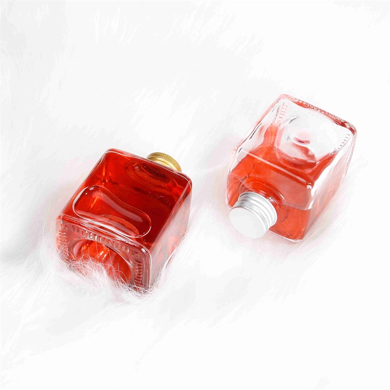 Travel Bottle with Storage Compartment Heavy Glass / 2021new Design Glass Wine Bottle Storage Bottles & Jars Screw Metal Lid